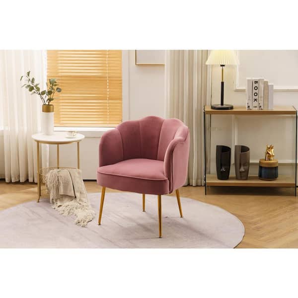 Soft Pink Velvet Accent Chair Adds Soft & Cozy Touch To Living Room
