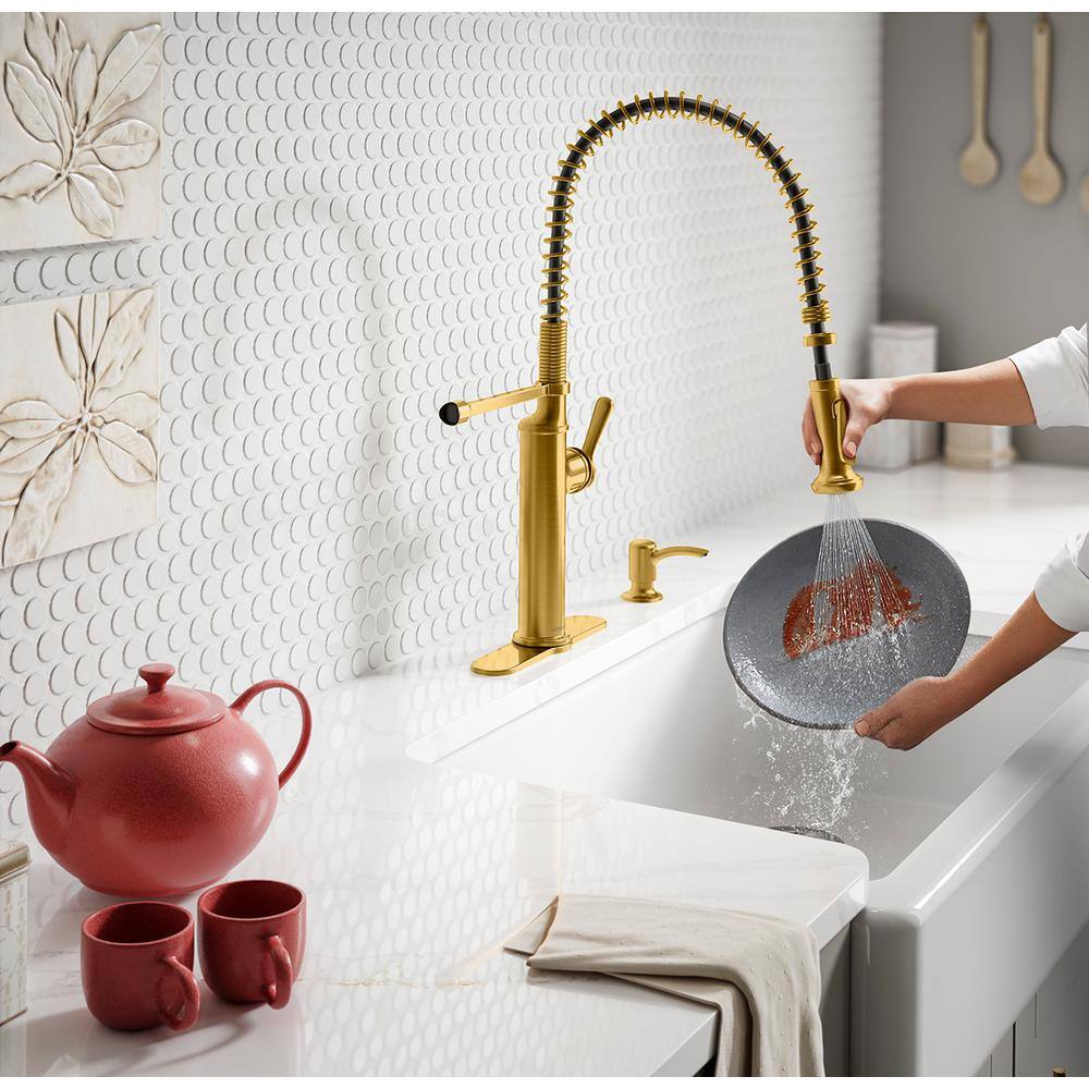 Vibrant Brushed Brass Single Handle Pull Down Kitchen Faucet