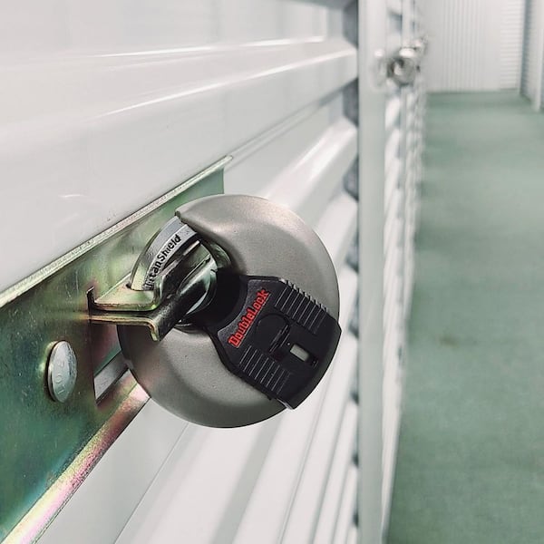 DoubleLock Crab 2.0, 2-3/4 in Keyed Discus Padlock with Key Shroud