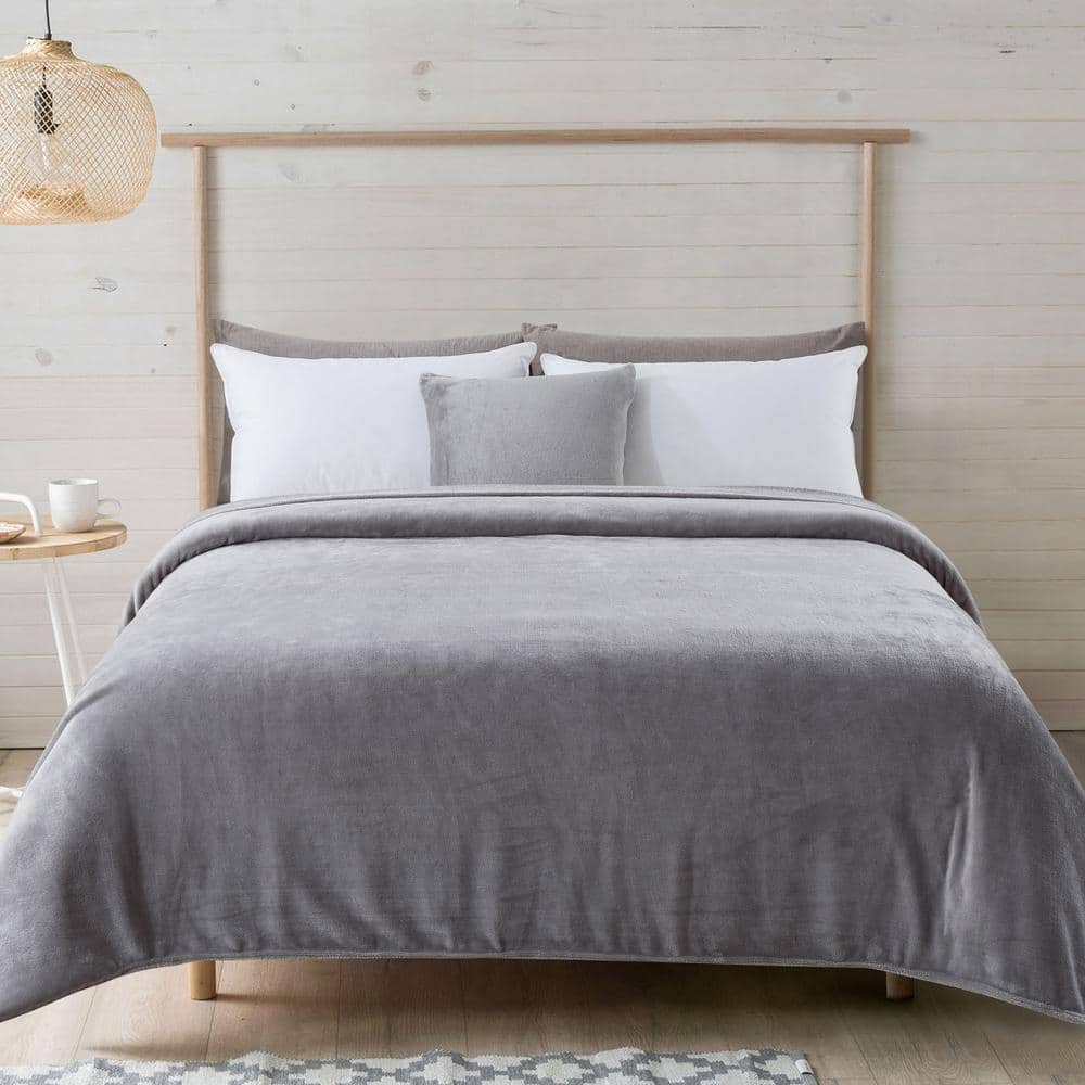 Solid Grey Plush Polyester King Blanket