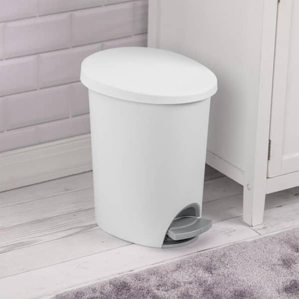 https://images.thdstatic.com/productImages/855026f8-f6e2-4ac0-9079-a9340296ff62/svn/white-sterilite-bathroom-trash-cans-8-x-10818002f-fa_600.jpg