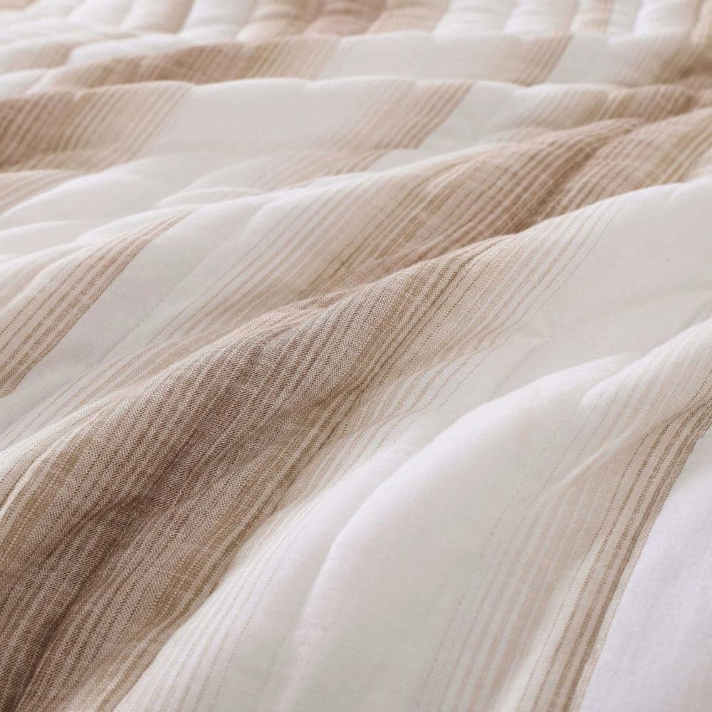 Beige and White Cotton King Reversible Quilt Set