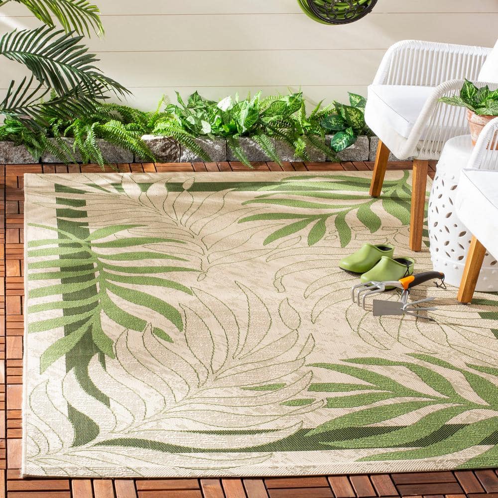 Cream and Green Botanical Indoor/Outdoor Synthetic Area Rug