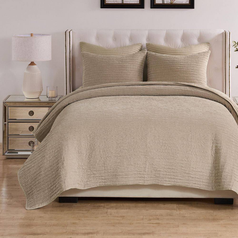 Velvet Crush 3-Piece Solid Sand Polyester Full/Queen Quilt Set price history on PriceWatchPro