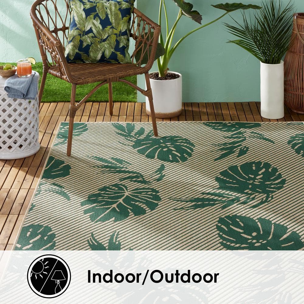 Tropical Island Vibes Reversible Beige/Green Synthetic Area Rug, 5' x 7'