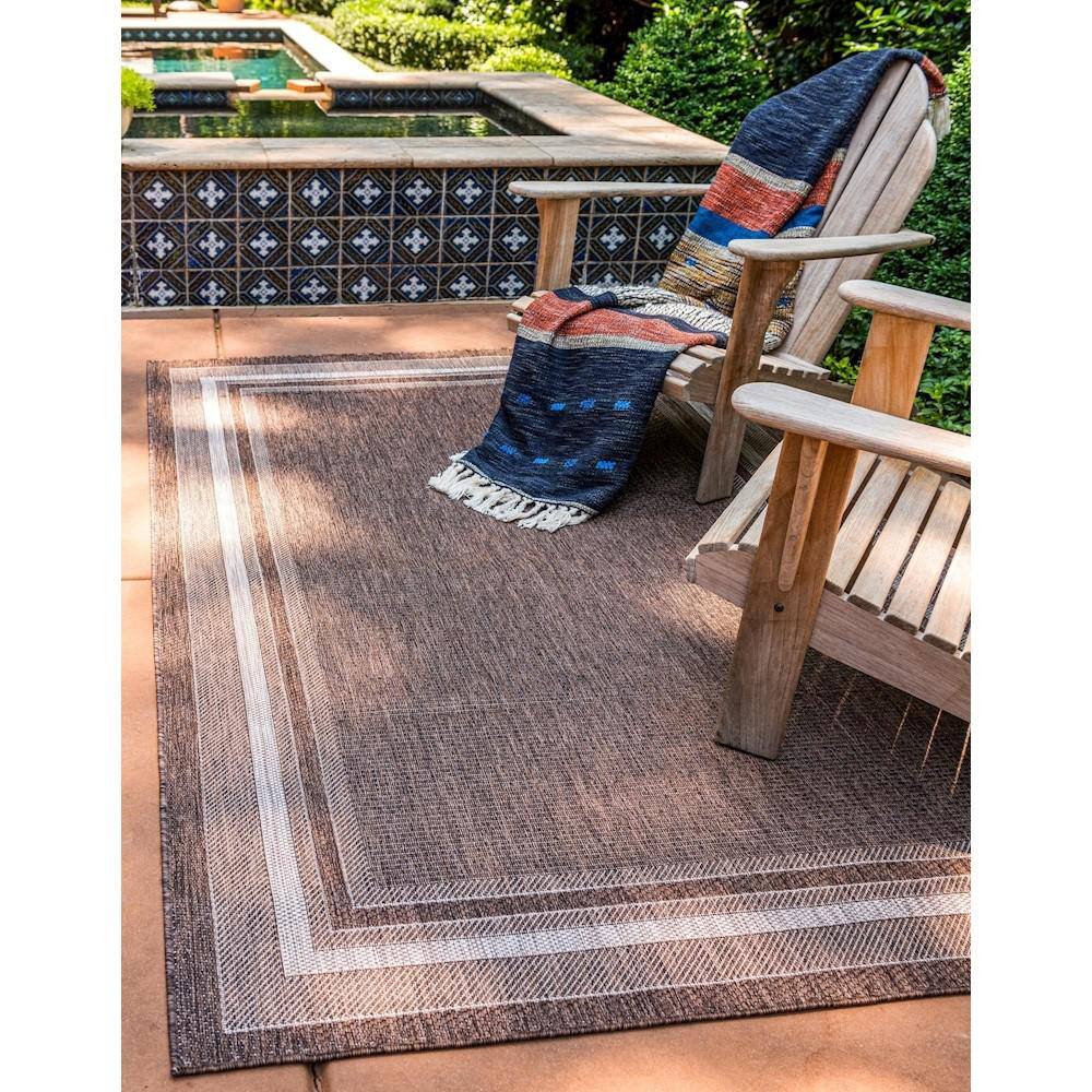 5'3" x 8' Soft Border Brown/Ivory Outdoor Rug