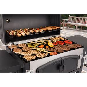 Heavy-Duty Extra-Large Charcoal Grill in Black