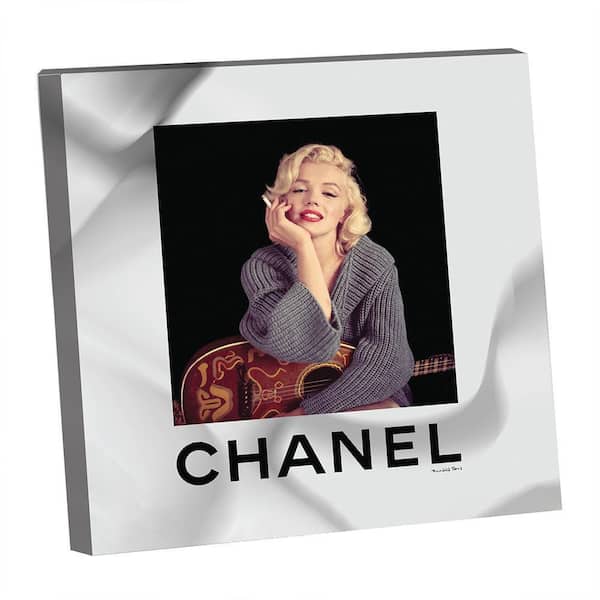 VENICE BEACH Collections Marilyn in All Her Comfort by Fairchild Paris 1-Piece Unframed People Poster Art Print 30 in. x 30 in.