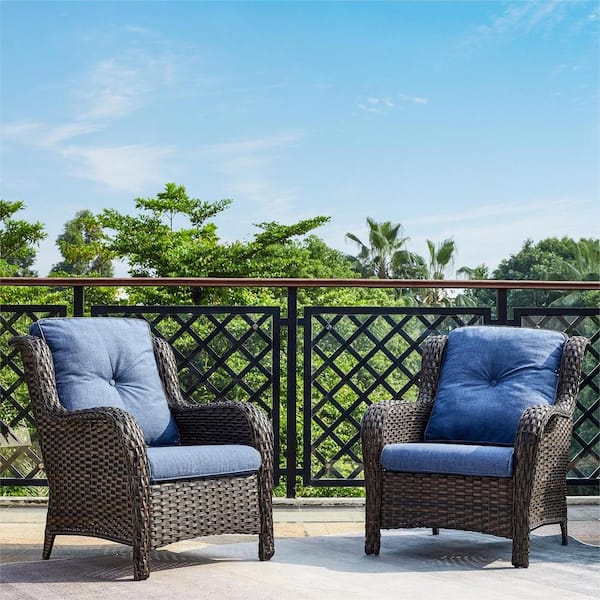 Gymojoy Carolina Brown Wicker Outdoor Lounge Chair with Blue 