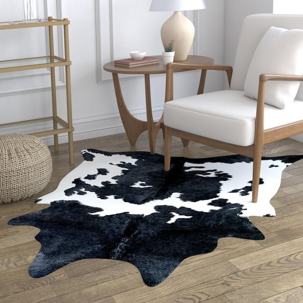 Prairie Hides Larvik Ivory-Black 4 ft. x 5 ft. Area Rug