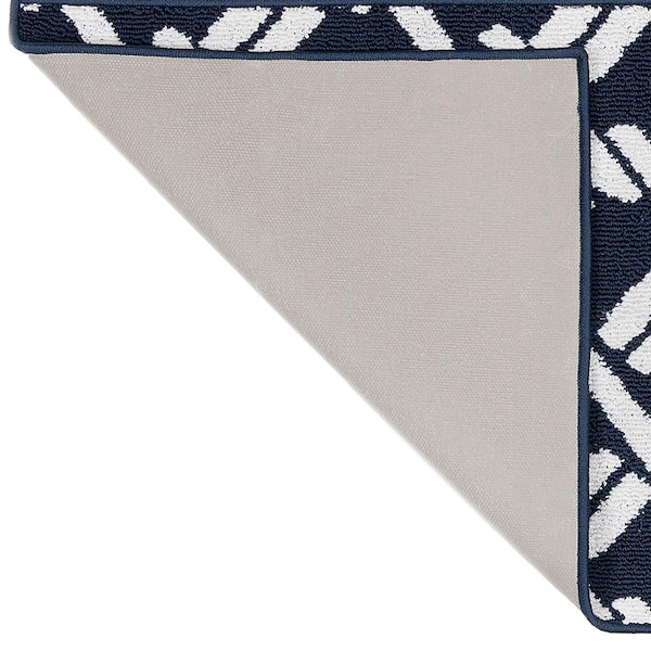Tufted Navy and White 2 ft. 2 in. x 5 ft. Baize Chain Runner Rug