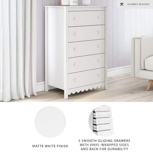 Signature DESIGN BY ASHLEY Hallityn White 5 Drawer 31.61 in