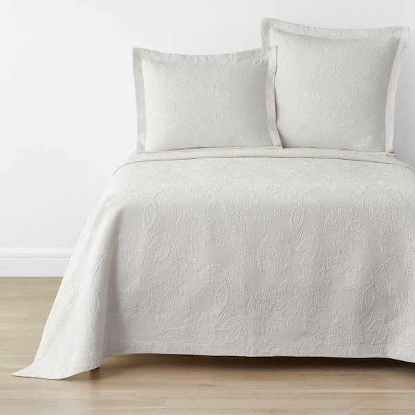 The Company Store Putnam Matelasse Ivory Cotton Queen Bedspread