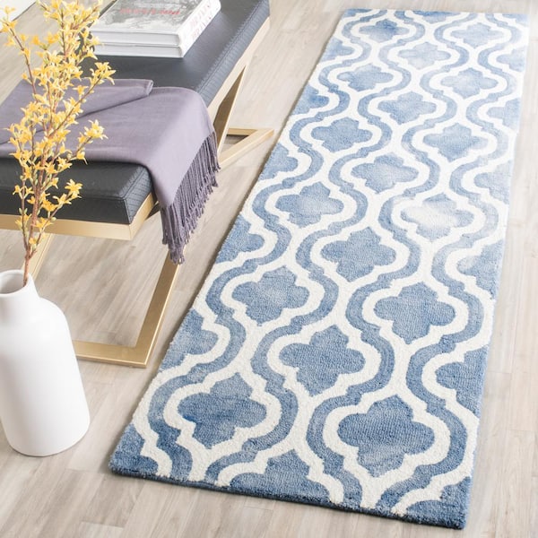 Dip Dye Blue/Ivory 2 ft. x 8 ft. Distressed Latticework Trellis Runner Rug