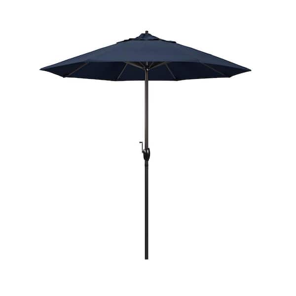 California Umbrella 7.5 ft. Bronze Aluminum Market Auto-Tilt Crank Lift Patio Umbrella in Spectrum indigo Sunbrella