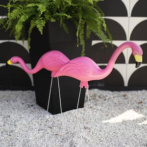 Pink Plastic Flamingos Garden Yard Stake Decor (2-Pack)