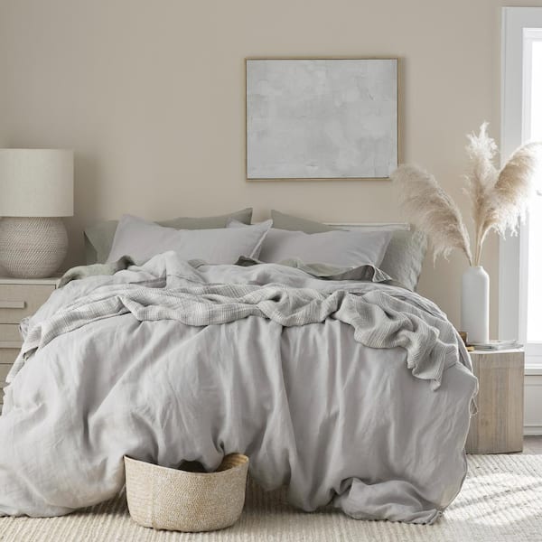 Legends Hotel Light Gray Washed Linen Standard Pillowcases (Set of 2)