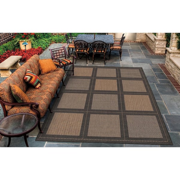 Recife Summit Cocoa-Black 8 ft. x 8 ft. Indoor/Outdoor Round Area Rug