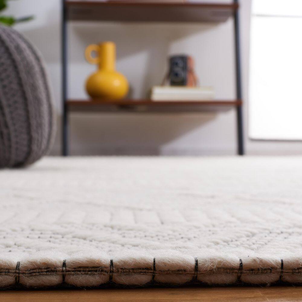 Ivory Geometric Flat Woven Wool and Synthetic Rug, 5' x 8'
