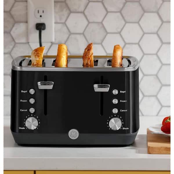 GE 4-Slice 1500 watt Black Toaster with 7 Shade Settings
