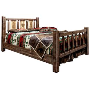 Homestead Collection Medium Brown King Laser Engraved Pine Motif Spindle Style Bed
