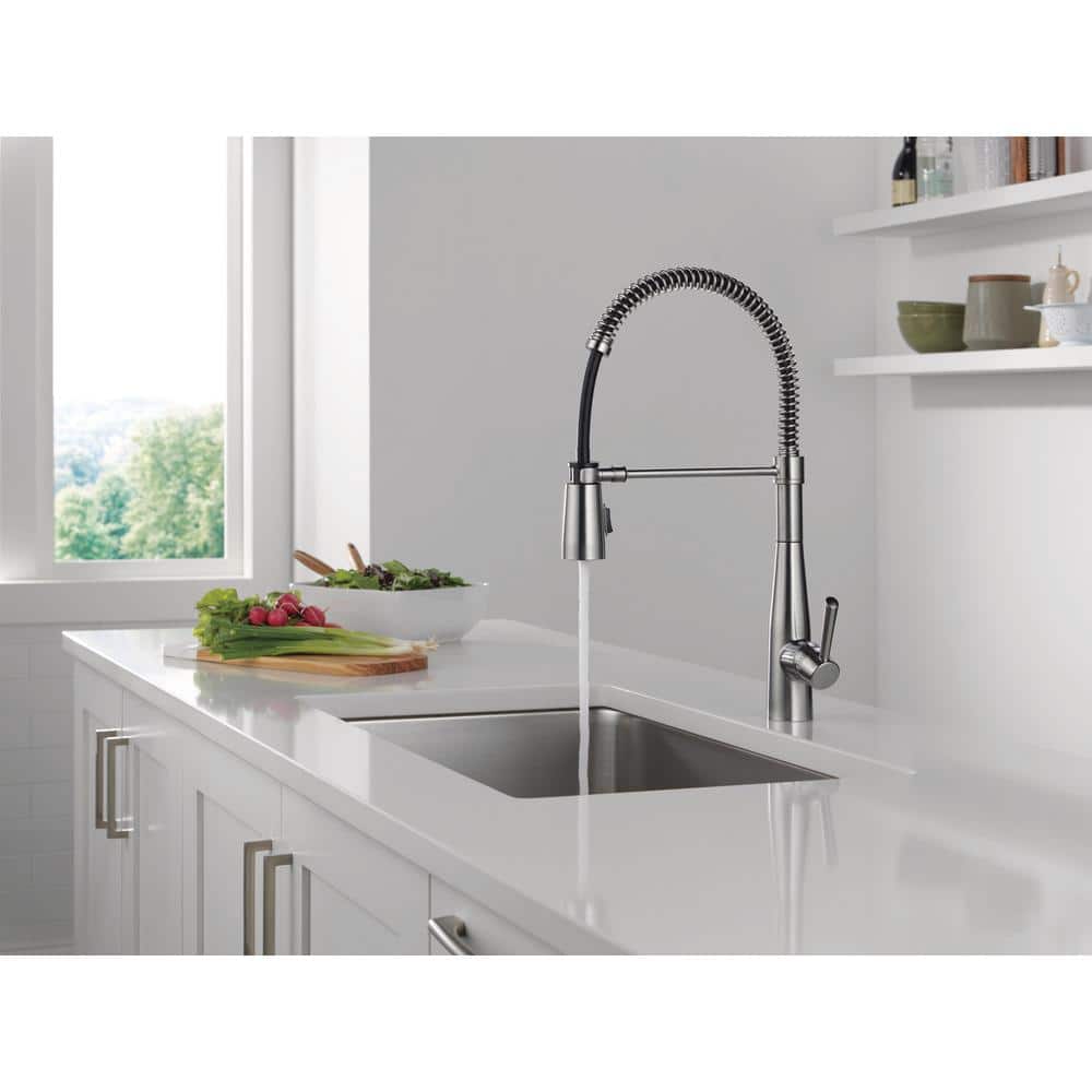 Arctic Stainless Steel Single-Handle Pull-Down Spring Kitchen Faucet