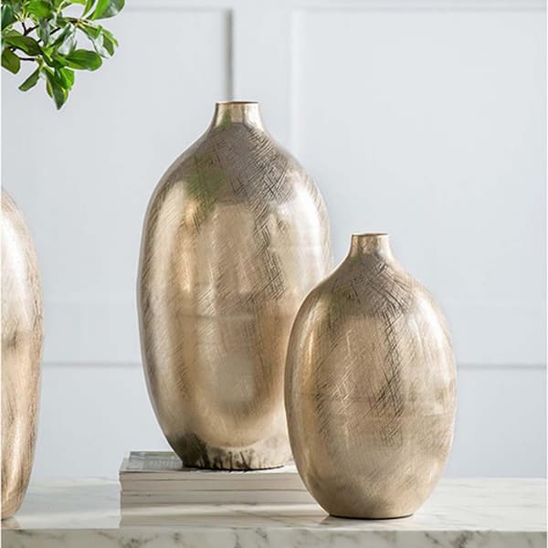 Unbranded 13.5 in. Gold Aluminum Streak Bottle-Shape Design Decorative Vase, Decorative Flower Vase, Modern Neutral Vase