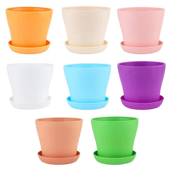 Small Plastic Indoor/Outdoor Planter with Saucer (3.93 in. W x 3.45 in. H)