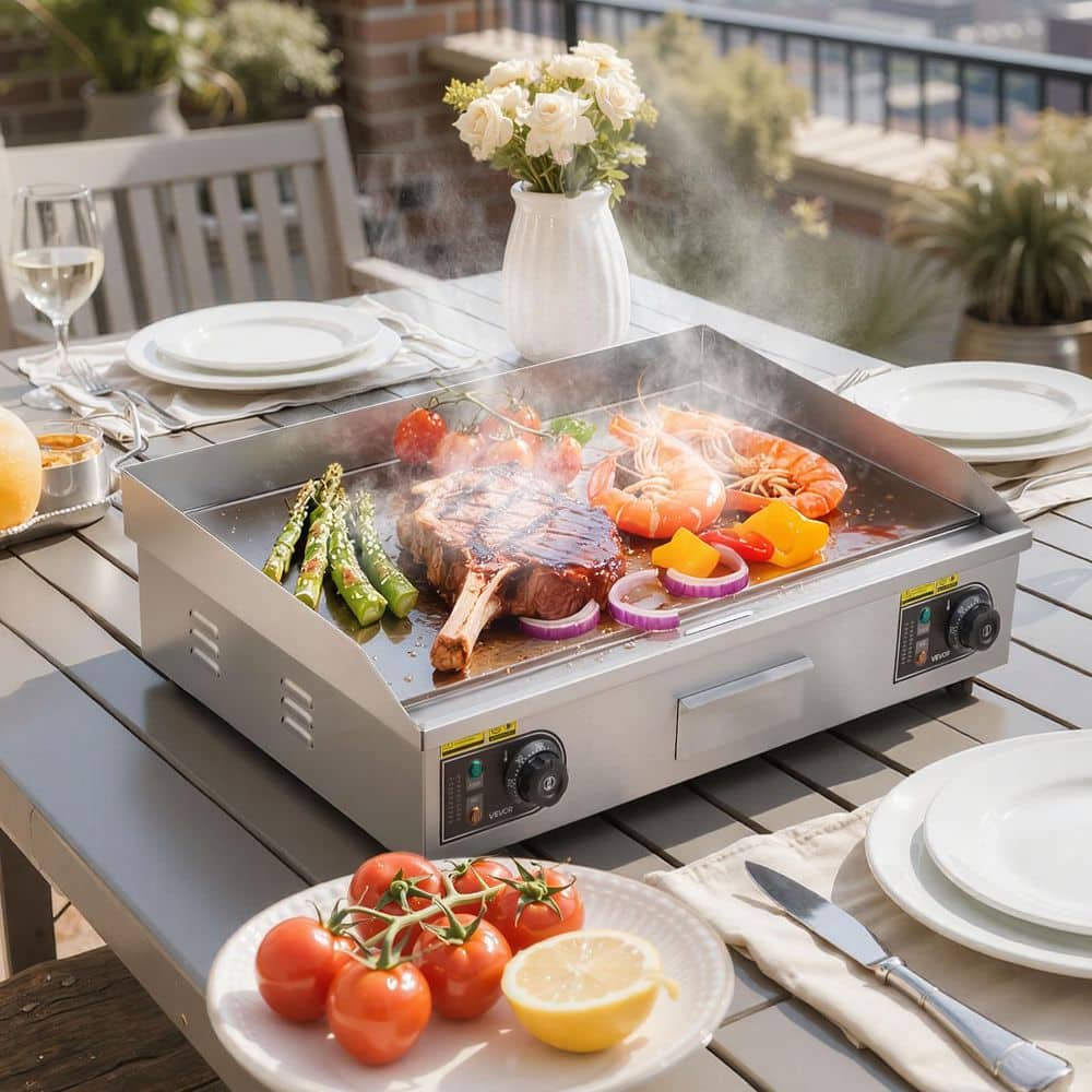 Commercial Electric Griddle, 28.54 x 15.75 in., 2800W, 122-570Â°F Adjustable Temp Control, 551.99 sq. in. Silver