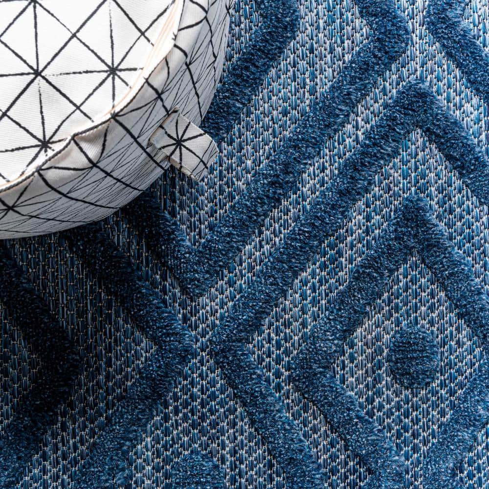 Vintage Moroccan Diamond Navy 5' Square Synthetic Area Rug