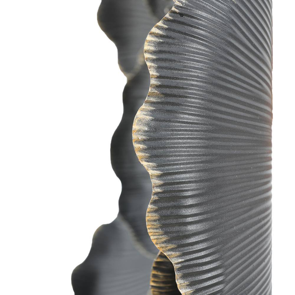LuxenHome Black and Gold Metal Flower Wall Sculptures Set