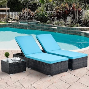 3-Piece Wicker Outdoor Chaise Lounge Chair Set with Coffee Table in Blue Cushions