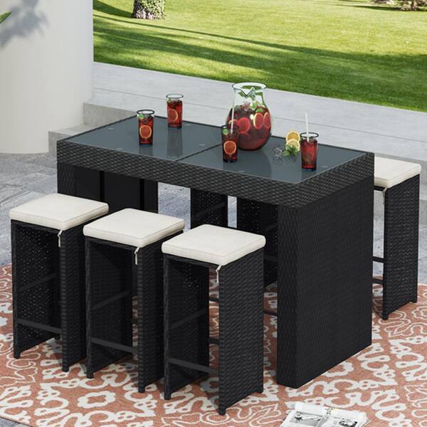 rattan bar and 6 stools