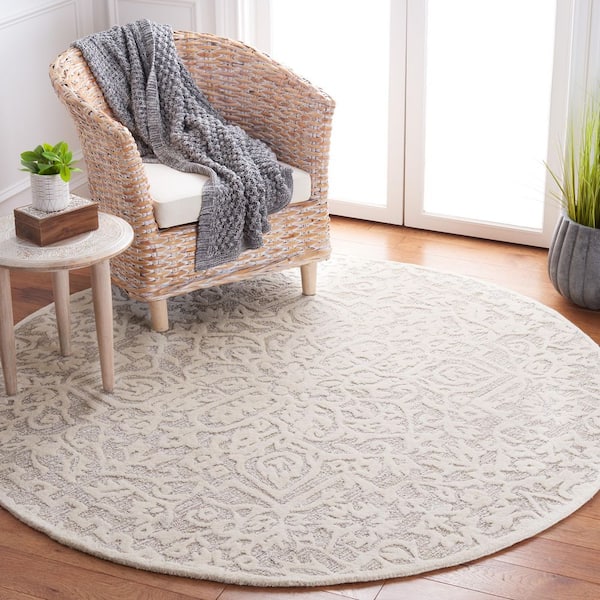 Antiquity 6 ft. x 6 ft. Silver/Ivory Textured Medallion Round Area Rug