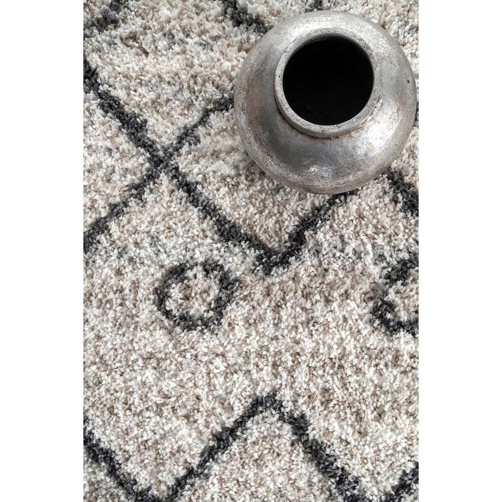 Ivory and Gray Synthetic Shag Rectangular Area Rug, 4' x 6'