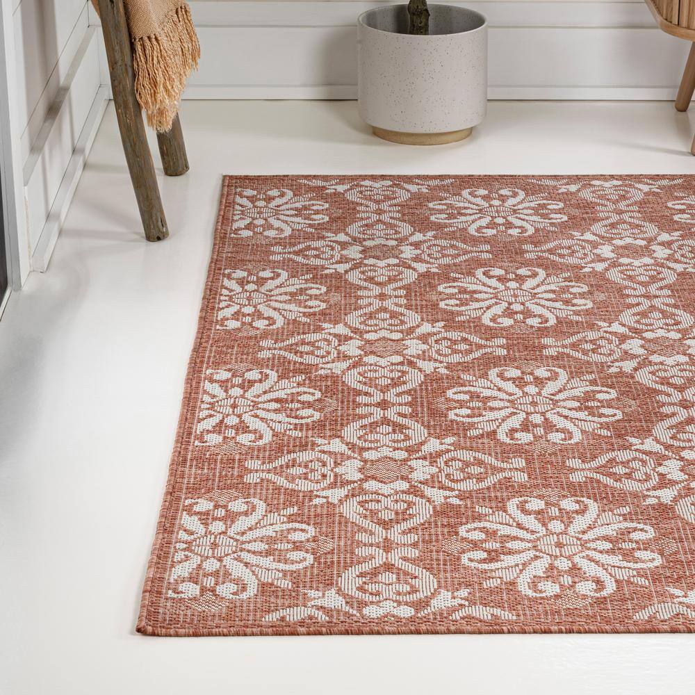 Salmon and Cream Synthetic Reversible 4' x 6' Area Rug