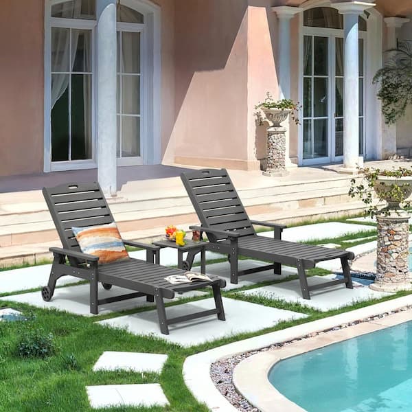 LUE BONA Hellen Keller Gray 3-Piece HDPS Plastic Adjustable Outdoor Patio Reclining Chaise Lounge Chair Set with Side Table