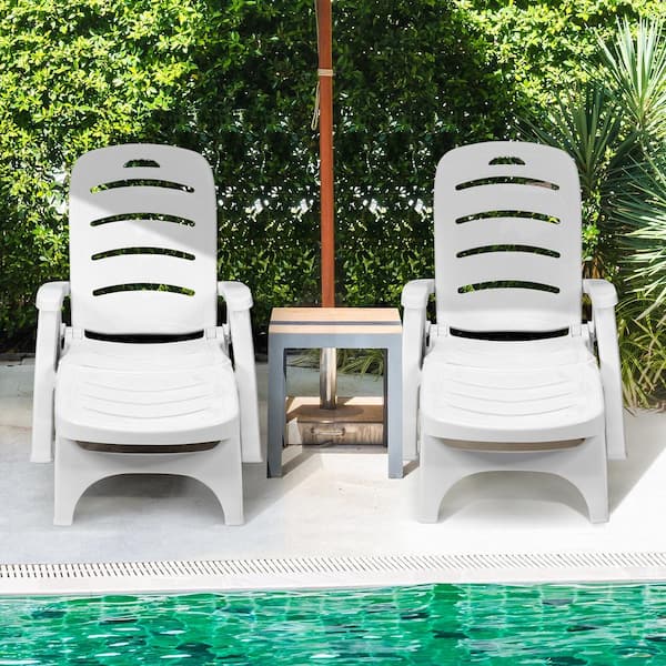 2-Piece Plastic Outdoor Chaise Lounge Chair 5-Position Folding Recliner for Beach Poolside Backyard White