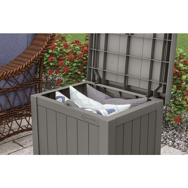 22 Gal. Deck Box with Seat