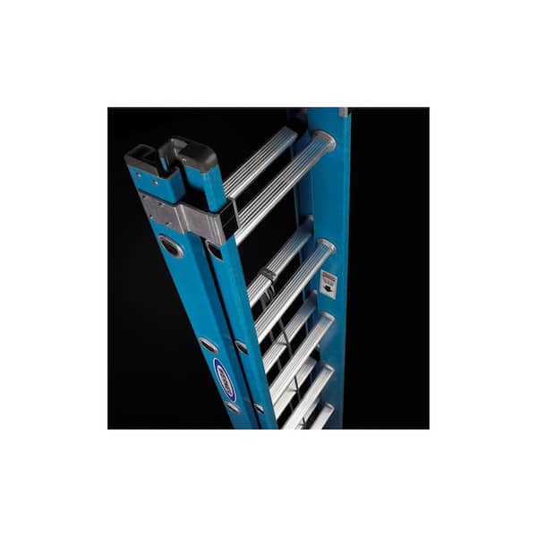 Werner 20 ft. H Fiberglass Telescoping Extension Ladder Type I 250 lb. capacity Werner 20 ft. H Fiberglass Telescoping Extension Ladder Type I 250 lb. capacity
