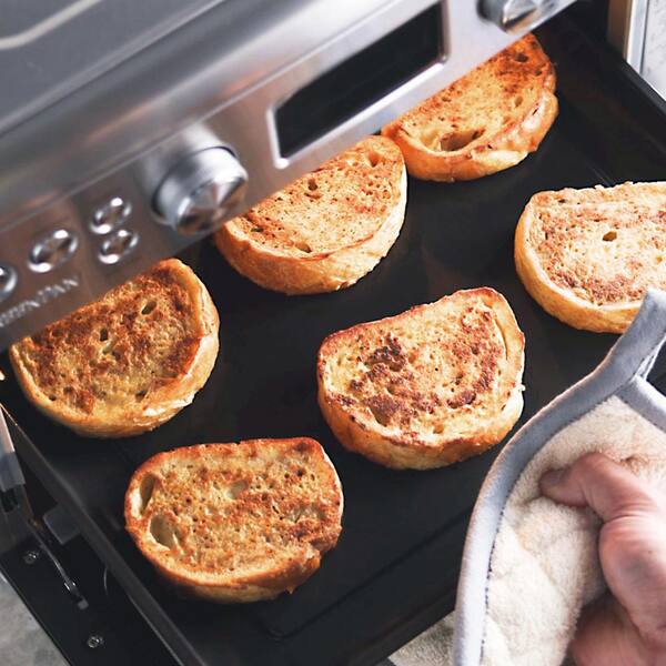 can a green pan go into the oven