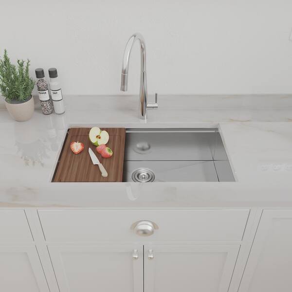 Boosicavelly 30 in. Undermount Single Bowl 16 Gauge Boosicavelly 30 in. Undermount Single Bowl 16 Gauge