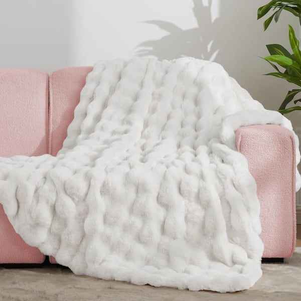 GHOUSE ILTB White Faux Rabbit Fur 60 in. x 80 in. Soft Shag Throw