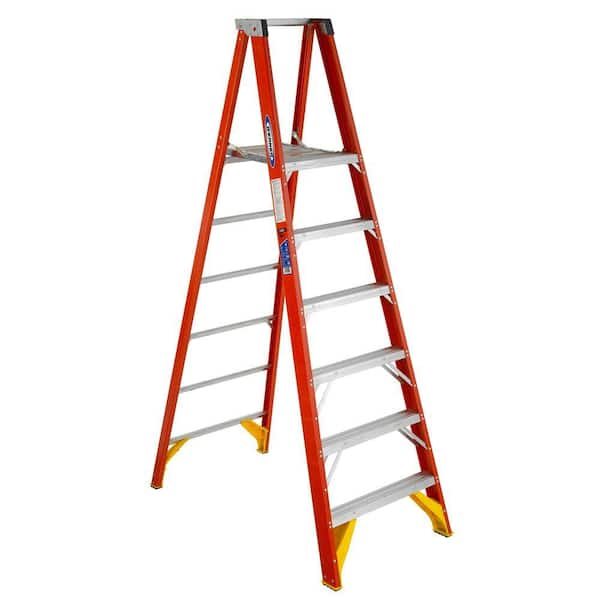 Werner 6 ft. Fiberglass Platform Ladder (12 ft. Reach Height) with 300 lb. Load Capacity Type IA Duty Rating