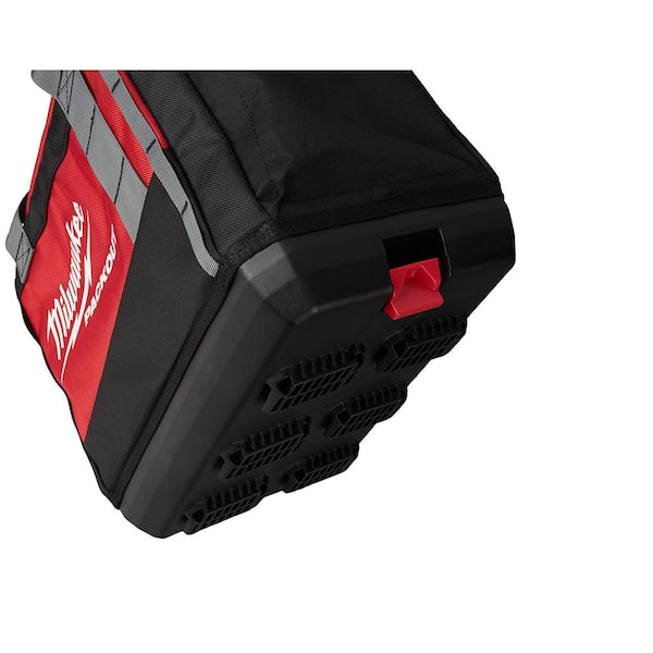 Milwaukee 15 in. PACKOUT Tool Duffle Bag with Red Zipper 48-22