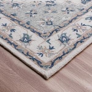 Hillah Traditional Gray/Blue 7 ft. 9 in. x 9 ft. 9 in. Floral Organic Wool Indoor Area Rug