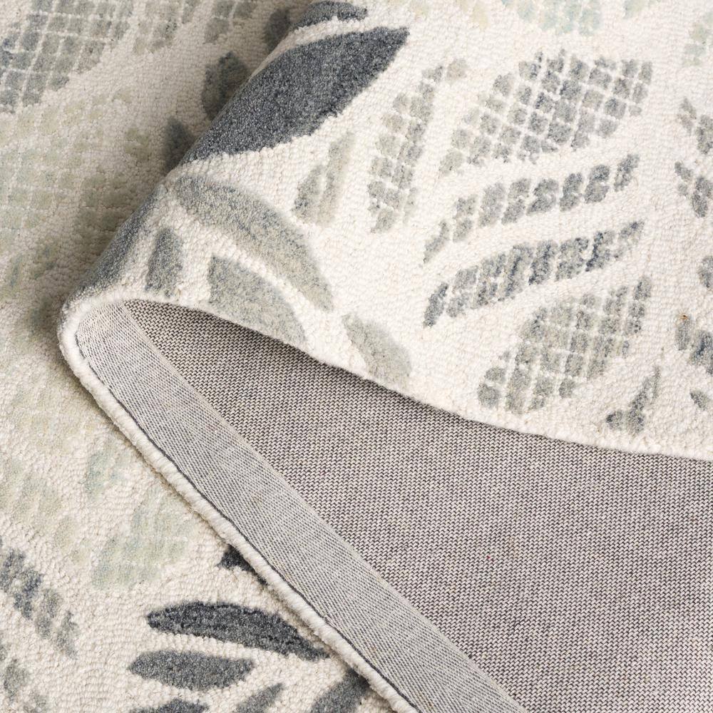 Ivory and Grey Floral Hand-Tufted Wool Area Rug, 8' x 10'