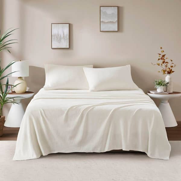 TRUE NORTH Soloft Plush 3-Piece Ivory Polyester Twin Sheet Set