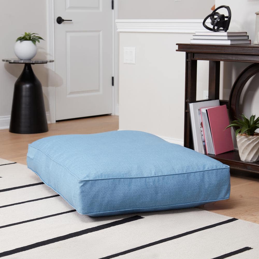 Medium Denim Polyester Outdoor Pillow Style Dog Bed