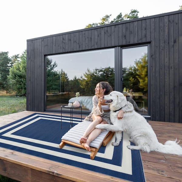 Paris Navy Creme 5 ft. x 7 ft. Reversible Recycled Plastic Indoor/Outdoor Area Rug-Floor Mat